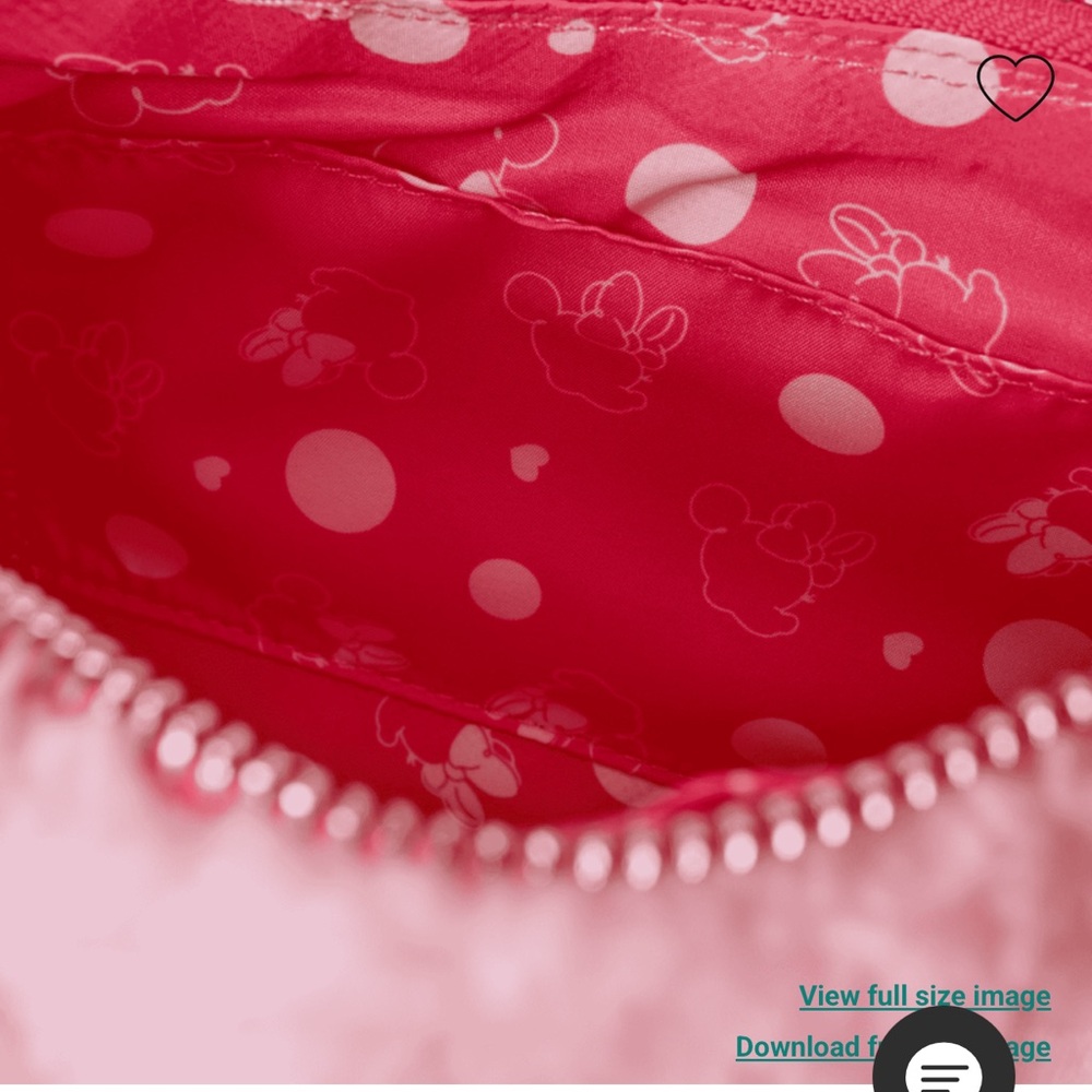 Loungefly Minnie Mouse Exclusive Hearts Strawberry Scented Sherpa Bundle - Picture 6 of 13